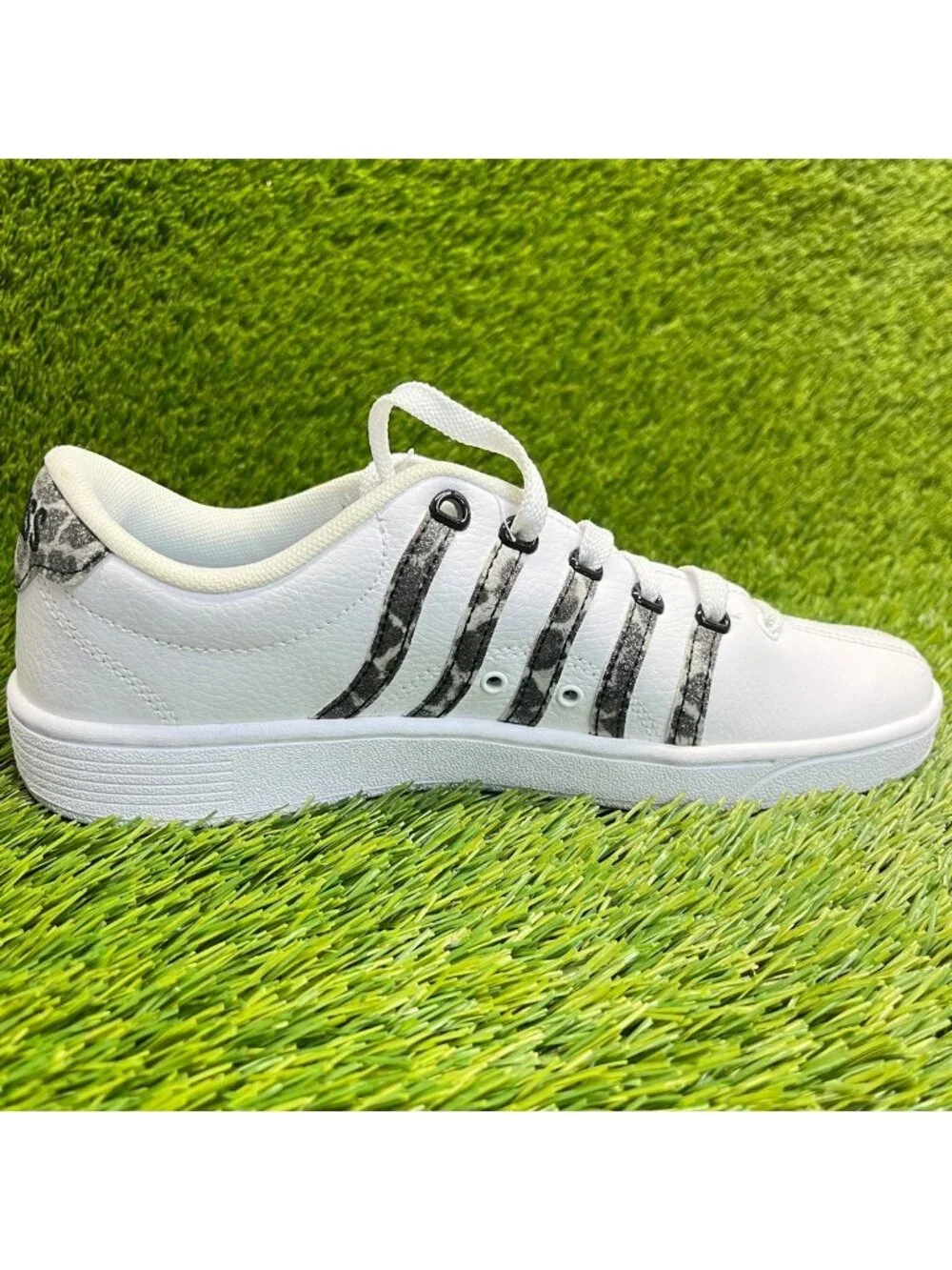 K-Swiss Court Pro II Leopard Womens Size 8 White Black Athletic Shoes Sneakers